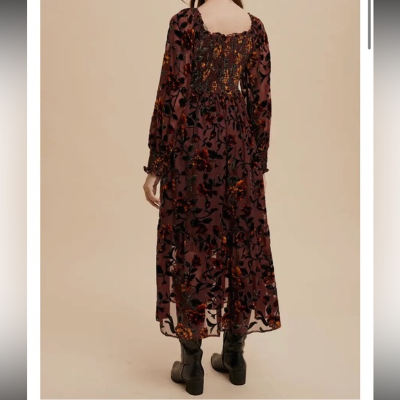 Burgundy and Gold Floral Long Sleeve Dress - Picture 16 of 16
